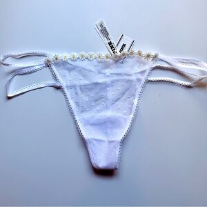 🤍🌼NWT/ PINK Victoria's Secret White Daisy Trim Panties